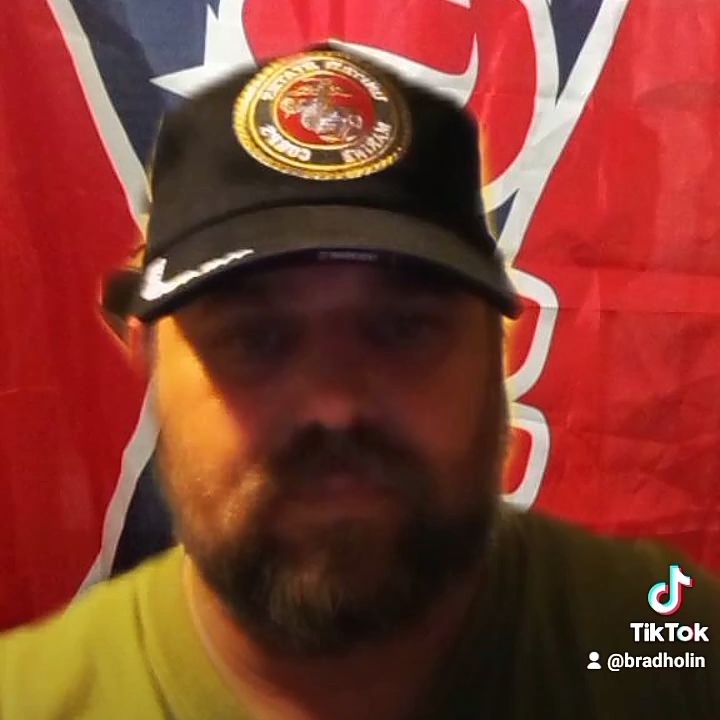 Profile Picture of brad (@bradholin) on Tiktok