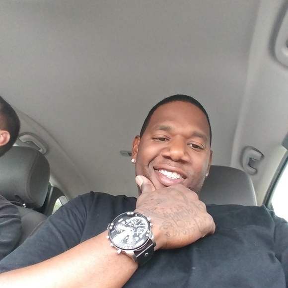 Profile Picture of Abray Milson (@bignu3213) on Poshmark