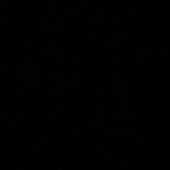 Profile Picture of Tess Kelly (@eyeyamtk) on Poshmark