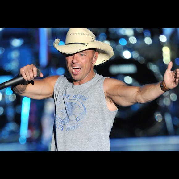 Profile Picture of Robin Stromberg (@rstromberg) on Poshmark