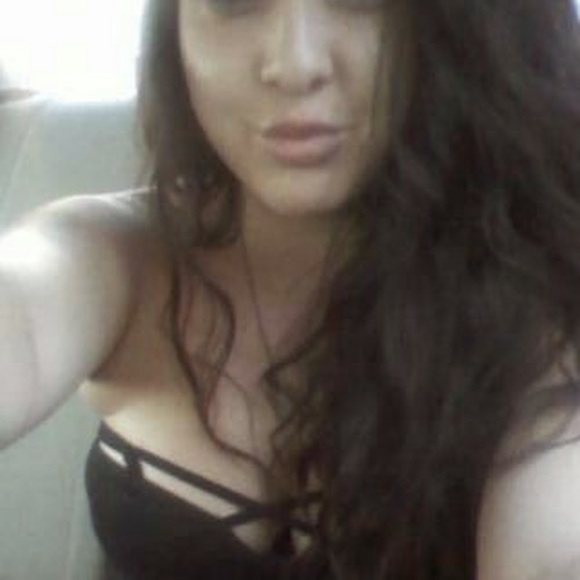 Profile Picture of Courtney Duran (@space__babe) on Poshmark