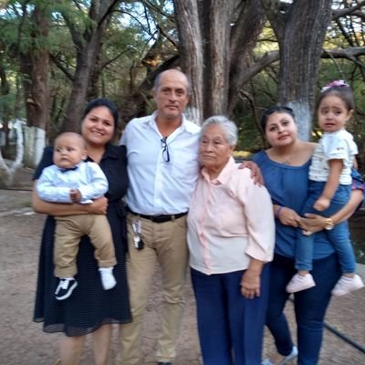 Profile Picture of Guillermo Nieves (@wmemotronic1) on Twitter