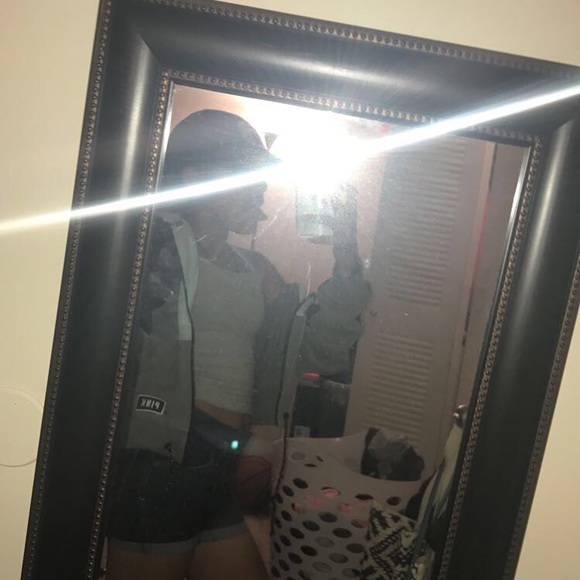 Profile Picture of Aylani Argudo (@liddlelani) on Poshmark