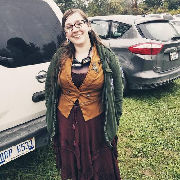 Profile Picture of Larissa Balicki (@ziforia) on Poshmark