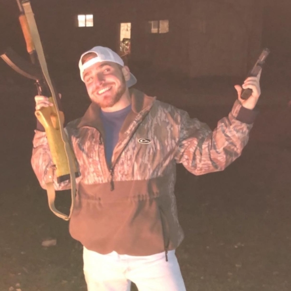 Profile Picture of Dalton Fowler (@fowlerdalton) on Poshmark