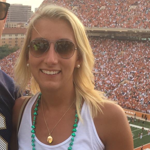 Profile Picture of Alyssa Priebe (@apriebe01) on Poshmark
