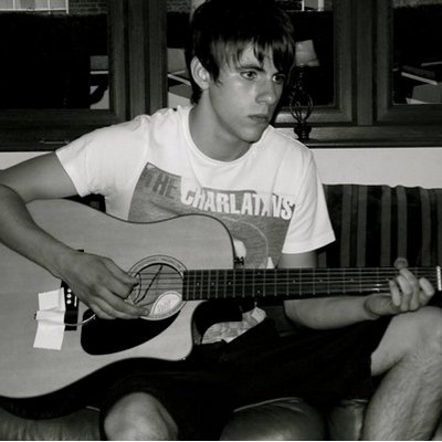 Profile Picture of George Callow Music (@CarryOnns) on Twitter