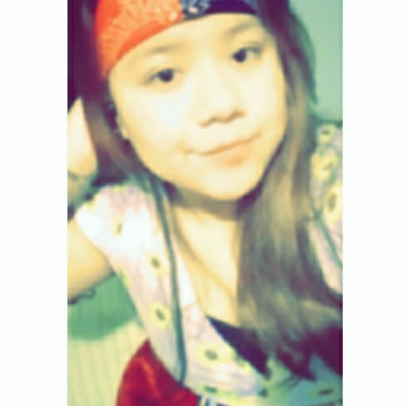 Profile Picture of Alba Ramírez (@alba42257) on Poshmark