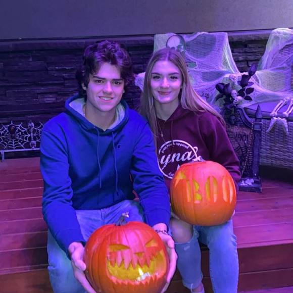 Profile Picture of Dorie-ann Goertzen (@dgoertzen) on Poshmark