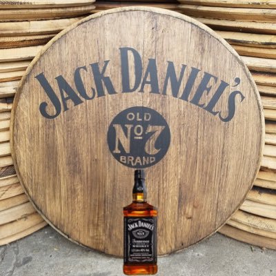 Profile Picture of Jack Daniel’s Whiskey Bottle (@CallMeWhiskey7) on Twitter