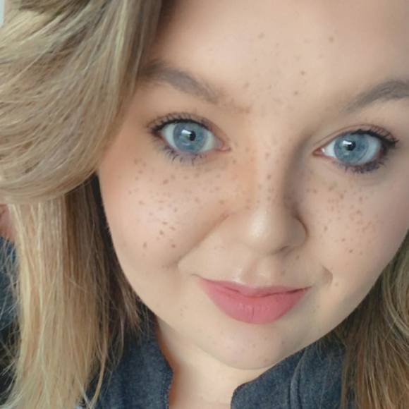 Profile Picture of Kate Vaughn (@katidid09) on Poshmark