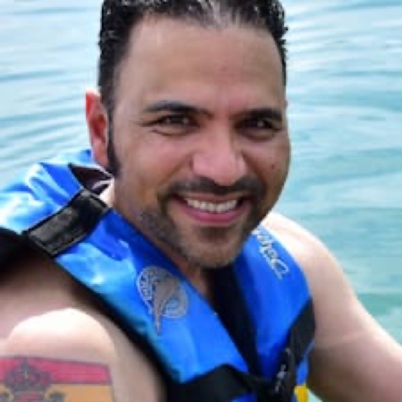 Profile Picture of Robert Crespin (@bigdog1970714) on Poshmark