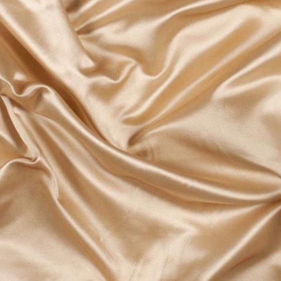 Profile Picture of Mary Muccilli (@shopwithus765) on Poshmark