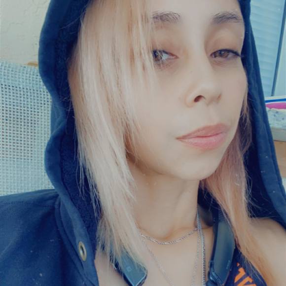 Profile Picture of Mari Jimenez (@djimenezlove85) on Poshmark