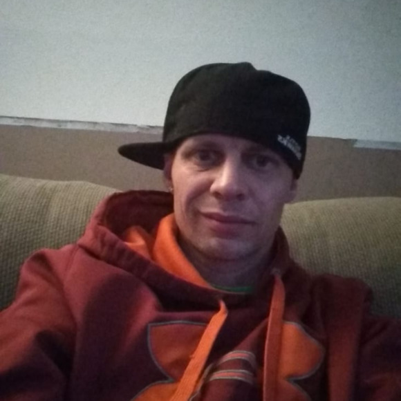 Profile Picture of Bella Scott (@rfget443) on Poshmark