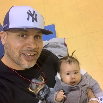 Profile Picture of Christopher Gates (@setaymorfsetag) on Twitter