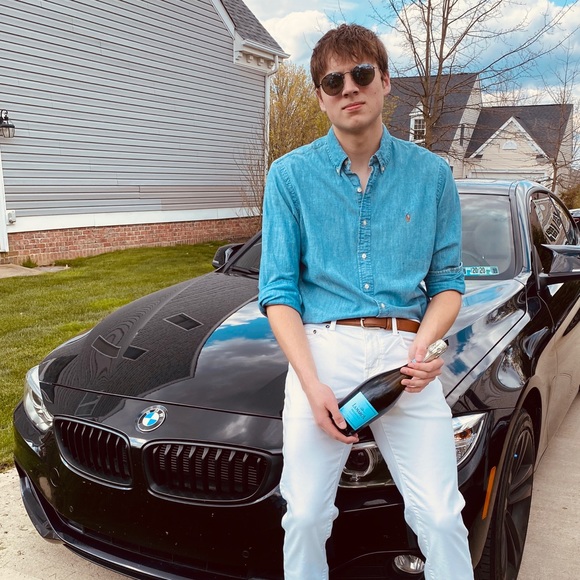 Profile Picture of Gavin Honeycutt (@ghoneycutty) on Poshmark