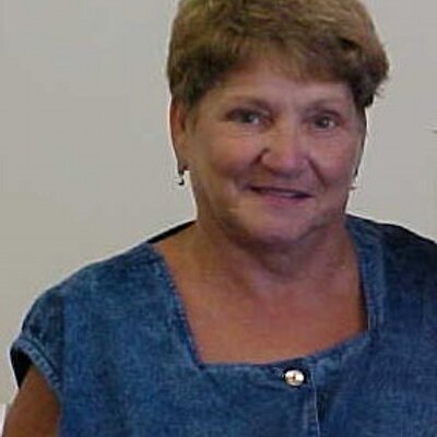 Profile Picture of LouAnn Albert (@ru4girl) on Twitter