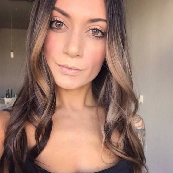 Profile Picture of Bri Giachetti (@bri_303) on Poshmark
