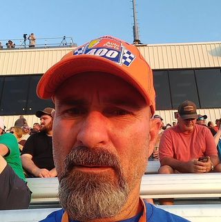 Profile Picture of Walter Decastro (@walter.decastro.925) on Facebook