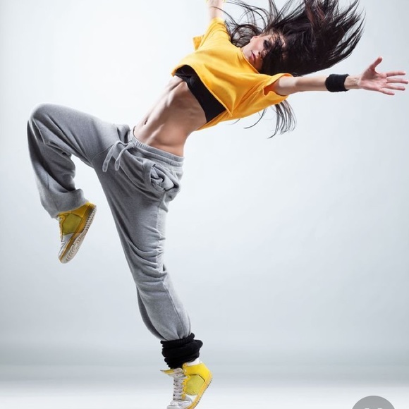 Profile Picture of Stephanie Dugas (@stephanie_dugas) on Poshmark