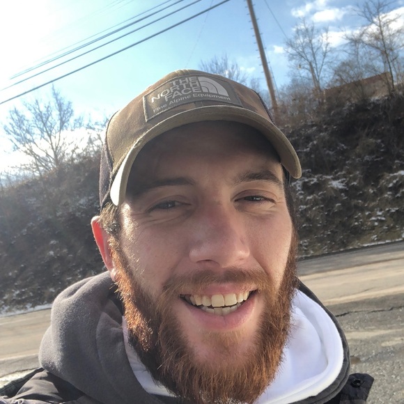 Profile Picture of Thomas Okes (@4to2ke0s) on Poshmark