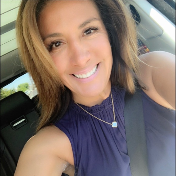 Profile Picture of Monica Stubblefield (@designdigs) on Poshmark