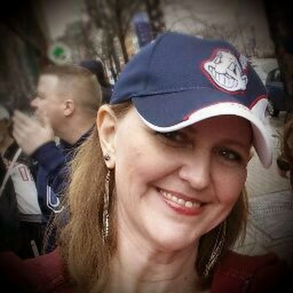 Profile Picture of Tammy Marschall (@tammymarschall) on Poshmark