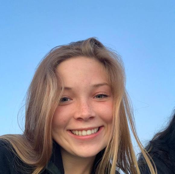 Profile Picture of Abby Linsdau (@absterhipster) on Poshmark