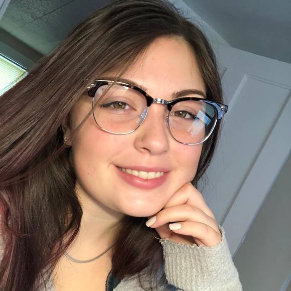 Profile Picture of Tara Clattenburg (@whn200) on Poshmark