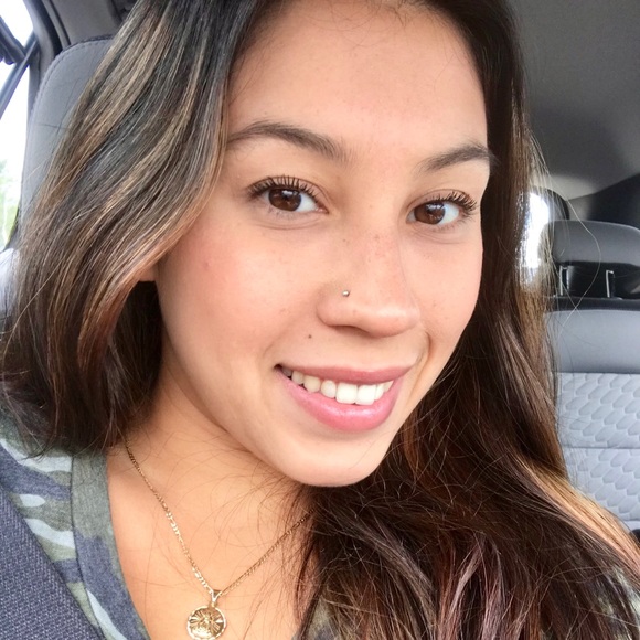 Profile Picture of Gabrielle Armella (@gabyx33) on Poshmark