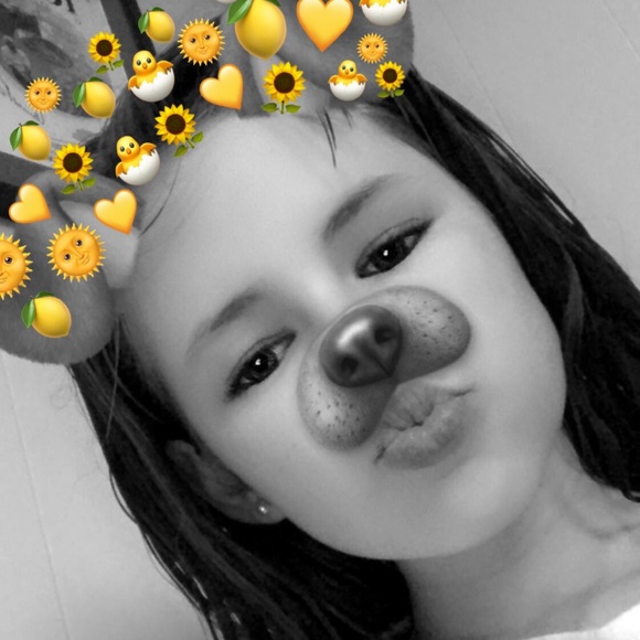 Profile Picture of Kali Thomas (@kalixmaee) on Poshmark