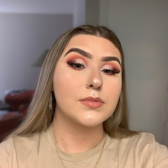 Profile Picture of Aeris Taylor (@aeristaylor) on Poshmark