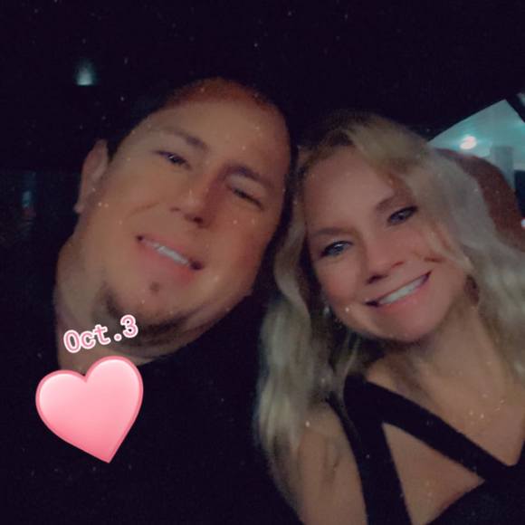 Profile Picture of Melanie Main (@melaniew) on Poshmark
