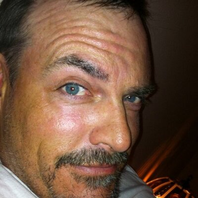 Profile Picture of Andrew Cobb (@Andrewcobb9) on Twitter