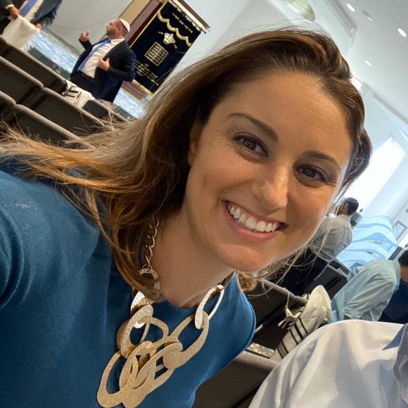 Julie Regev - Poshmark Profile Picture of Julie Regev (@odesky1) on Poshmark