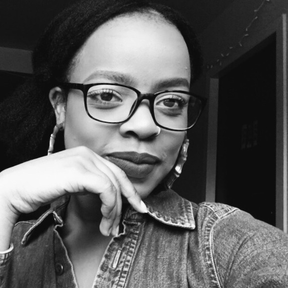 Profile Picture of Nora Nworu (@nn2175) on Poshmark
