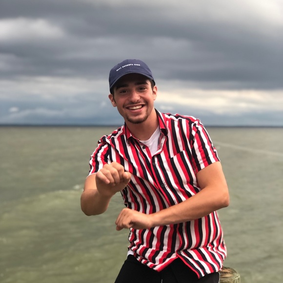 Profile Picture of Steven Locke (@slocke00) on Poshmark