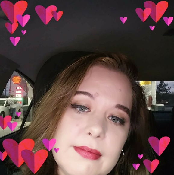 Rachael Kramer - Poshmark Profile Picture of Rachael Kramer (@raebear32) on Poshmark