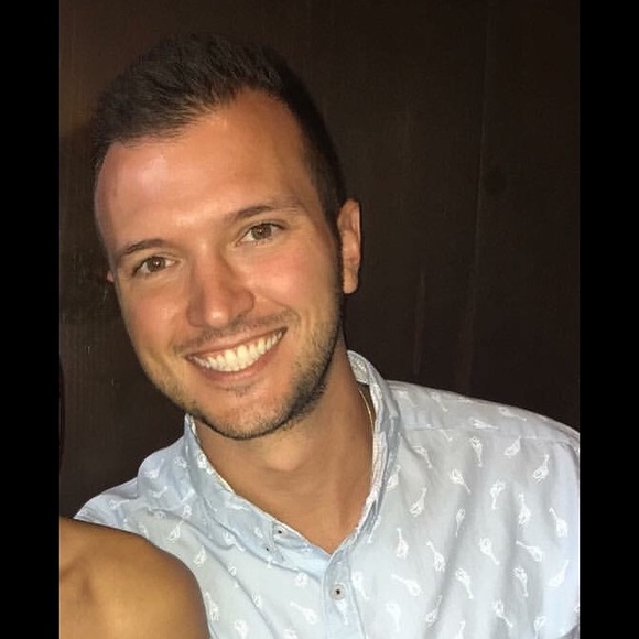 Profile Picture of Andrew Schenck (@mschencku) on Poshmark