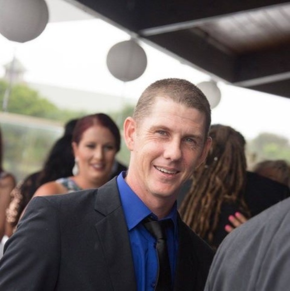 Profile Picture of Allen Bradow (@allenbrado) on Poshmark