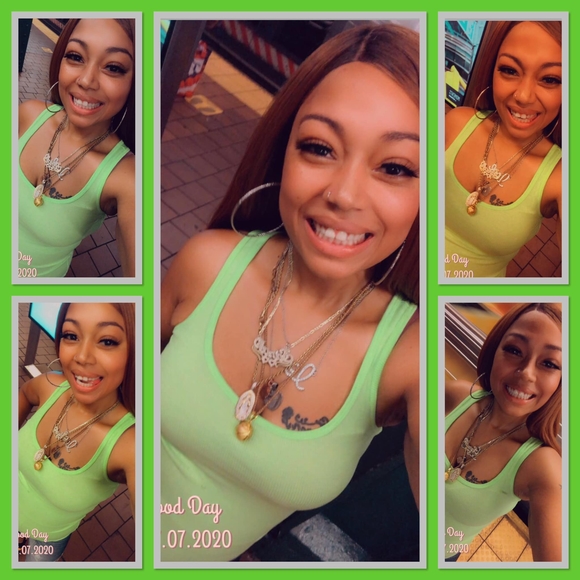 Profile Picture of Sarah Confusione (@ballgirl119) on Poshmark