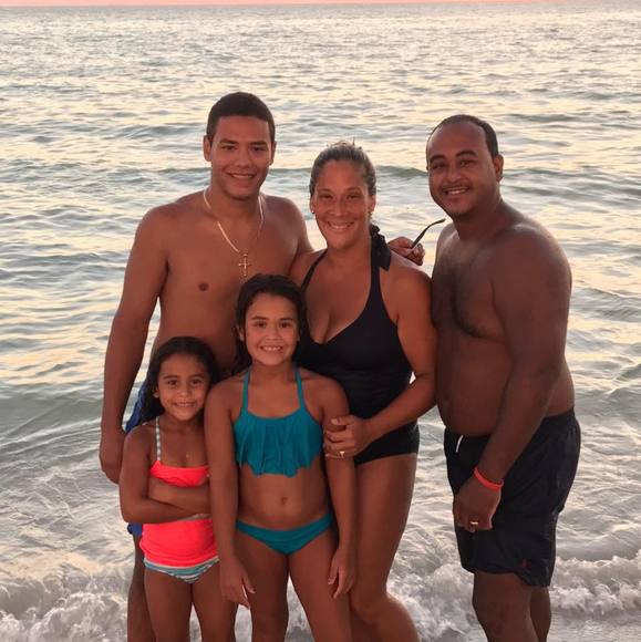 Profile Picture of Justin Robles (@ejuice) on Poshmark