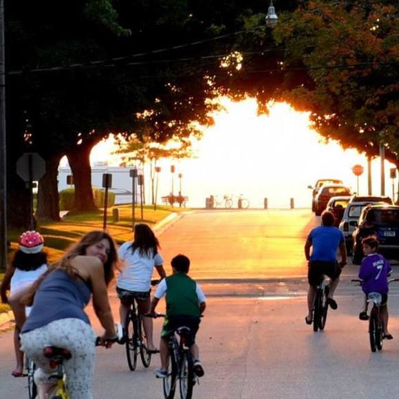 Annie Trachsel - Poshmark Profile Picture of Annie Trachsel (@blueskyyogastl) on Poshmark