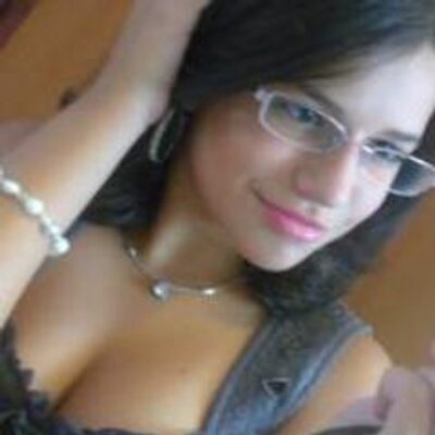 Profile Picture of Pamela Rosa (@pamelarosa24) on Twitter