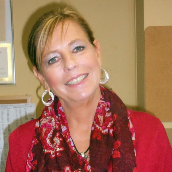 Profile Picture of Nancy Mathis (@nancymathis397) on Poshmark