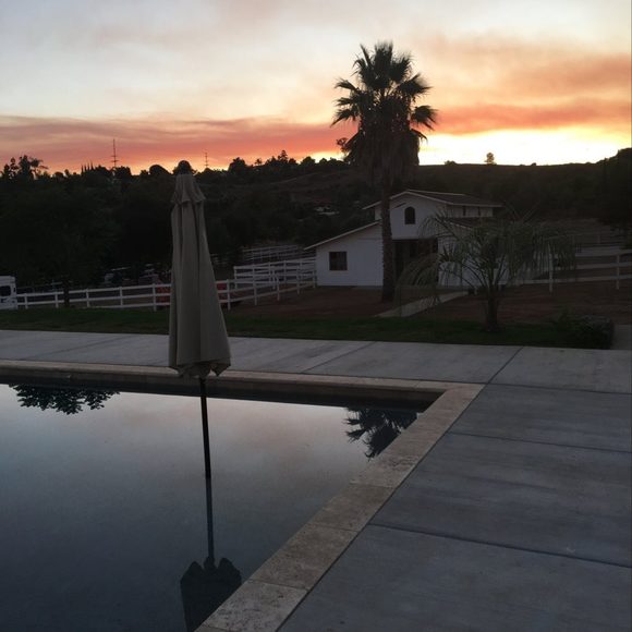 Profile Picture of Natalie Ellender (@exdurban) on Poshmark