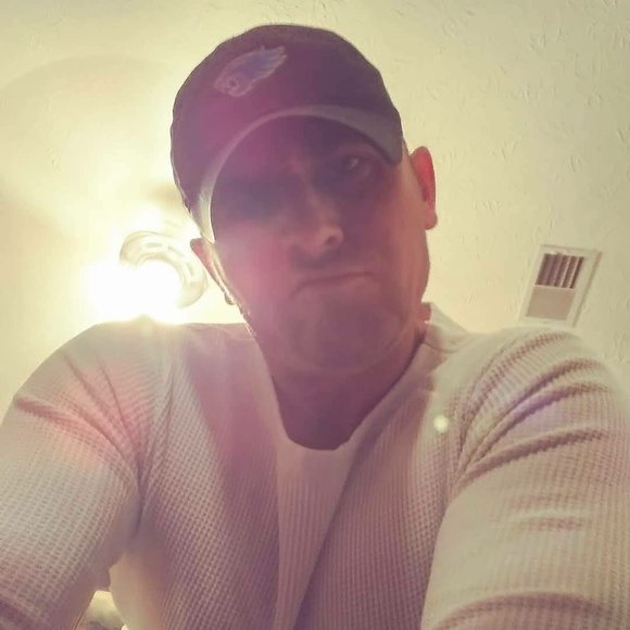 Profile Picture of David Phelps (@davephelps78) on Poshmark