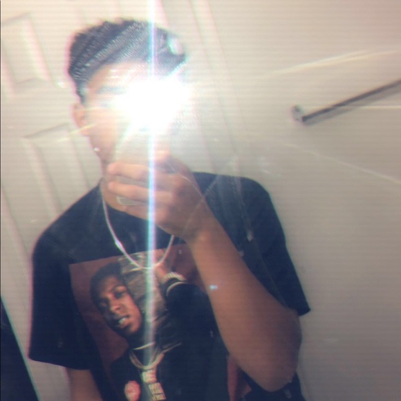 Cesar Peralta - Poshmark Profile Picture of Cesar Peralta (@cesarp165) on Poshmark