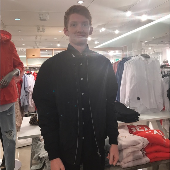 Jackson Hale - Poshmark Profile Picture of Jackson Hale (@jackson379) on Poshmark